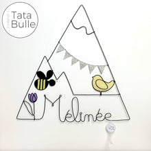 Charger l'image dans la galerie, Mobile Prénom Montagne à personnaliser