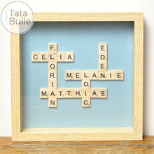 Charger l&#39;image dans la galerie, Cadre Scrabble Famille - Bois Clair