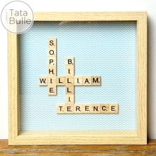 Charger l&#39;image dans la galerie, Cadre Scrabble Famille - Bois Clair