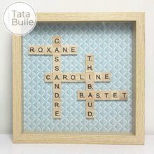 Charger l&#39;image dans la galerie, Cadre Scrabble Famille - Bois Clair